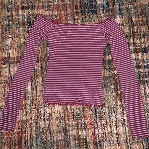 HOLLISTER - red and white striped shirt